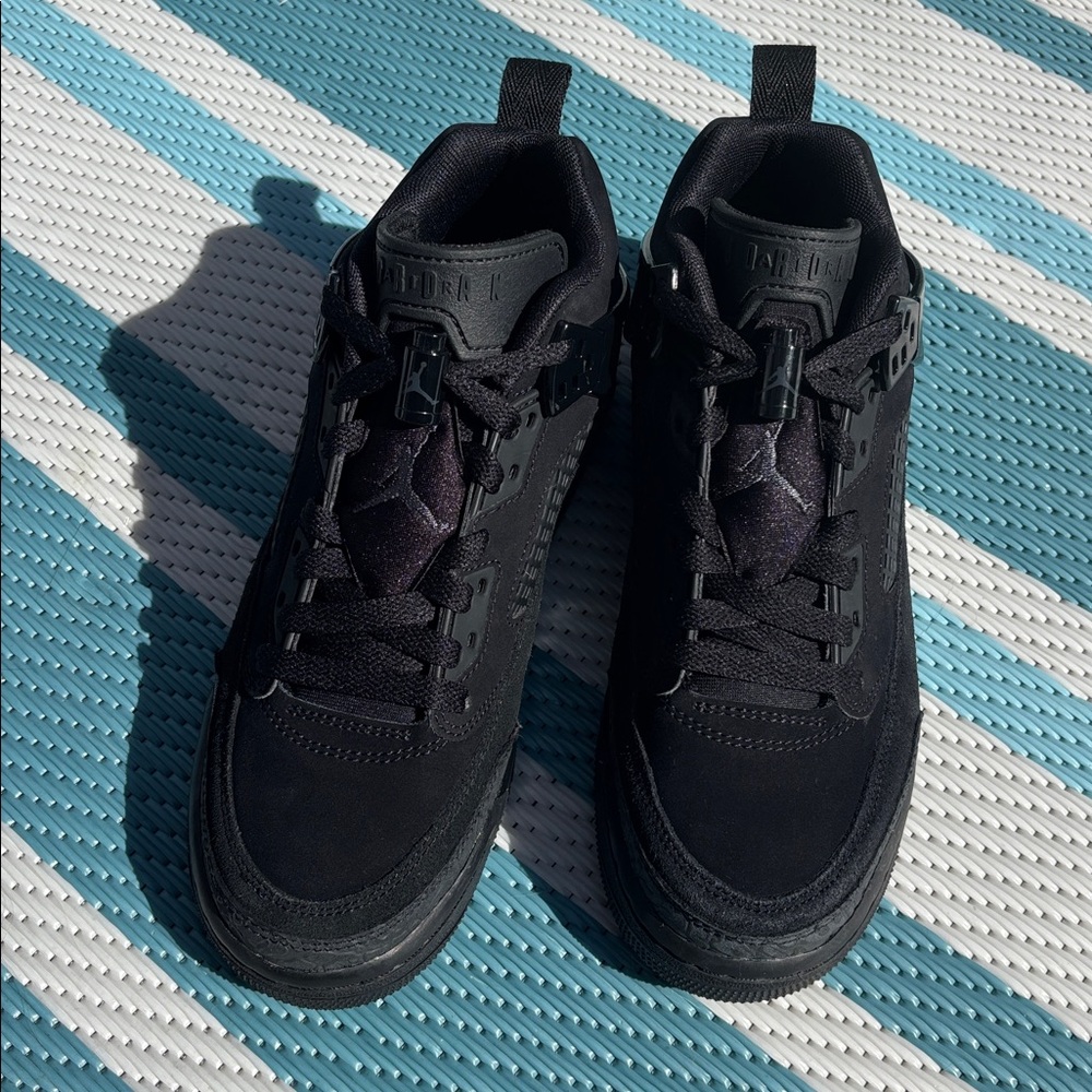 Nike Air Jordan Spizike Low Boys size 5Y In like new condition